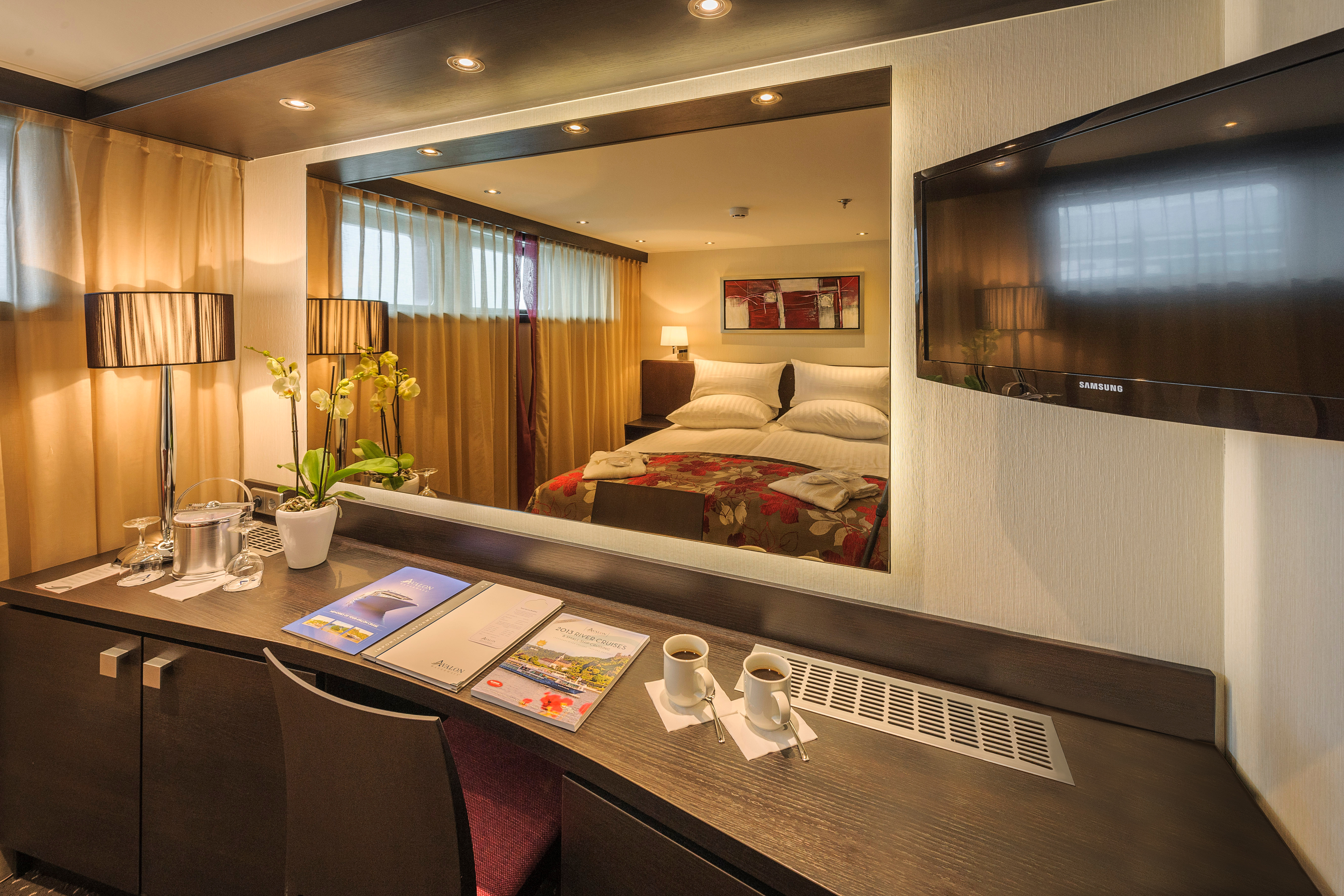 Avalon Deluxe Stateroom